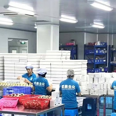 化妝品代加工廠家要選擇干凈的生產(chǎn)線(xiàn)